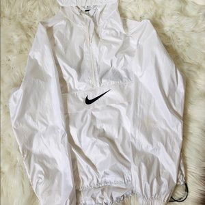 nike windbreaker •FREE SHIPPING•